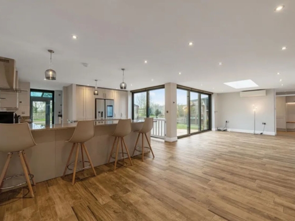 4 Bedroom Country House in Buckingham